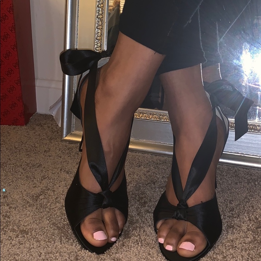 Max Studio black satin heel